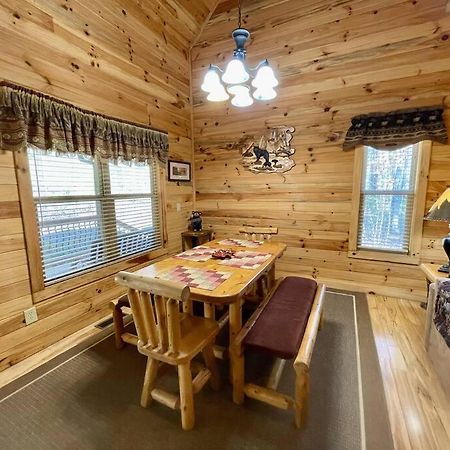 2 Bed Cabin Hot Tub Close To Helen #16 Exterior photo