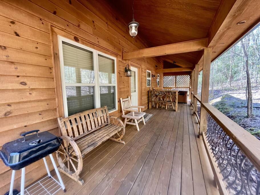 2 Bed Cabin Hot Tub Close To Helen #16 Exterior photo