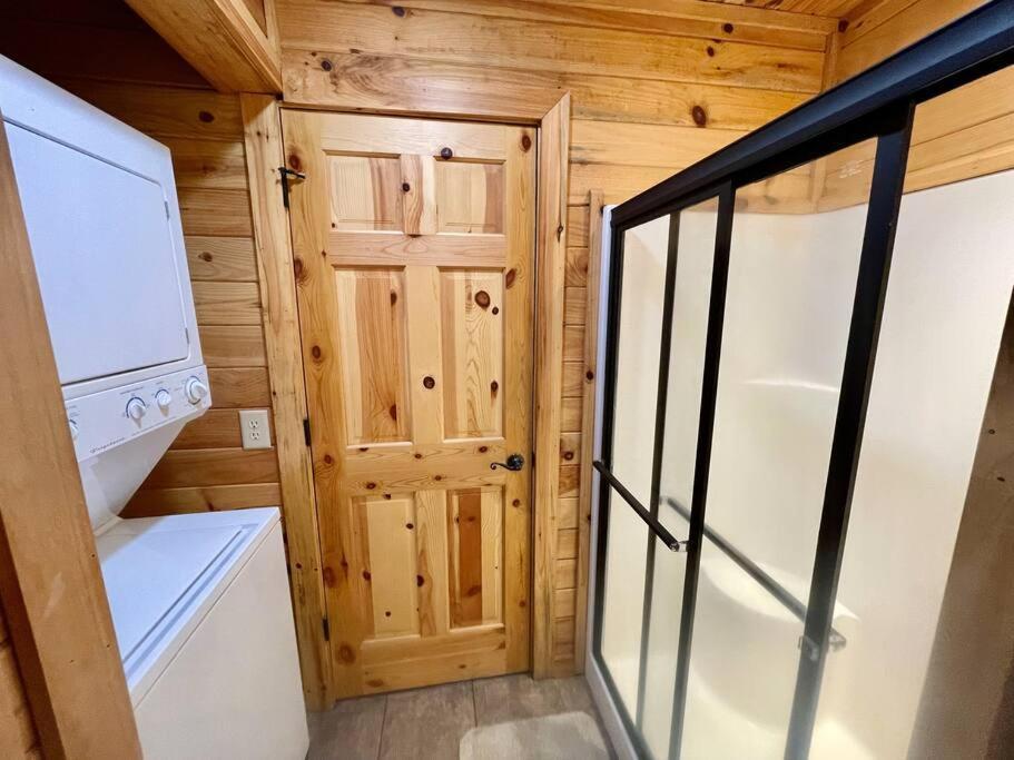 2 Bed Cabin Hot Tub Close To Helen #16 Exterior photo