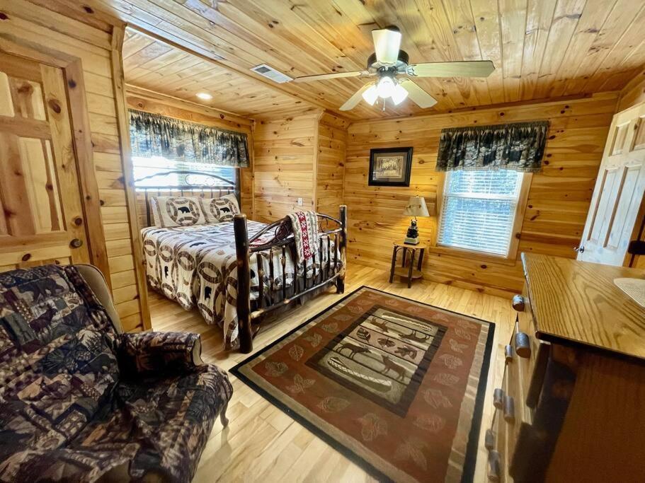 2 Bed Cabin Hot Tub Close To Helen #16 Exterior photo